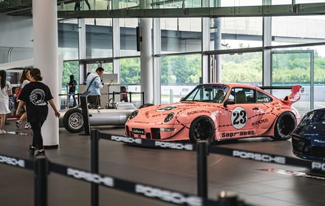 Shows & Exhibitions