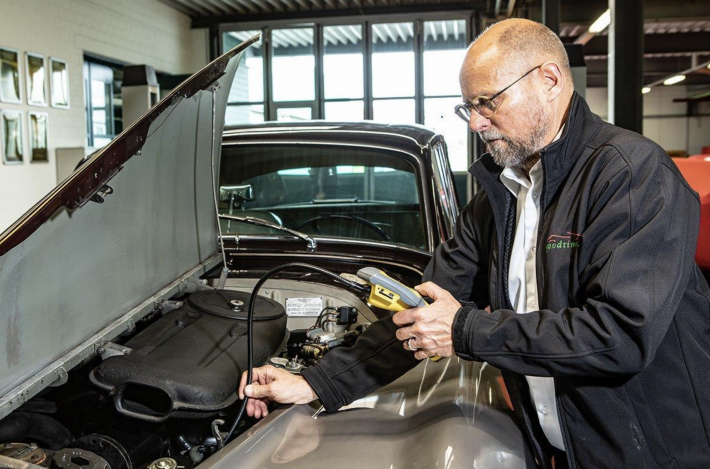 Advents-Auktion mit Apéro im Oldtimer Zentrum Ostschweiz 2024