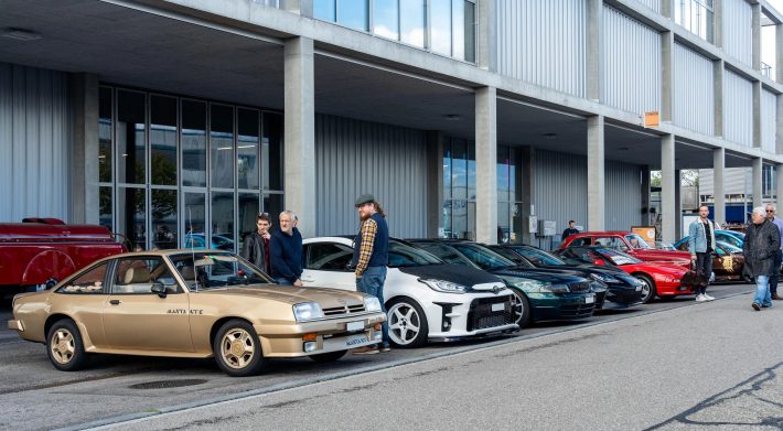 Vehicle Meet (Open to all brands/years)